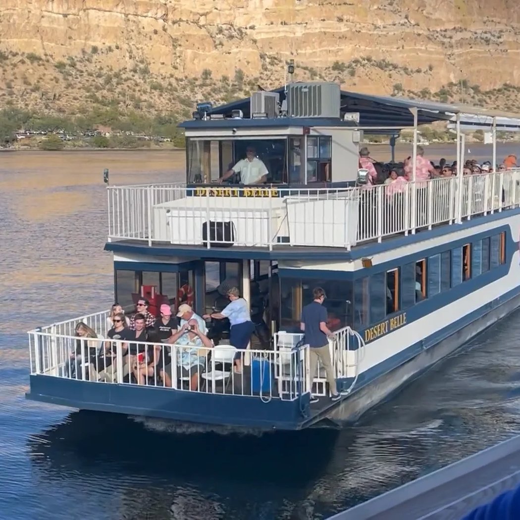Mimosa & Live Music Cruise 5